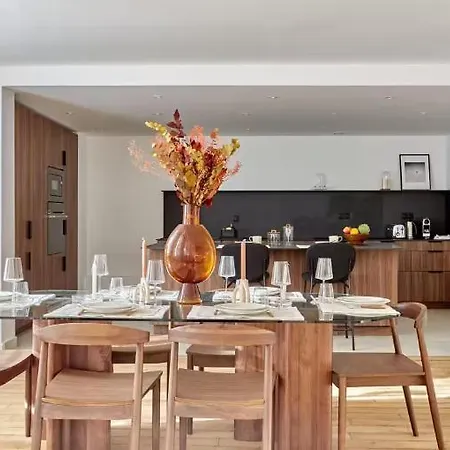 Apartment Elegant Two Bedroom In Center *